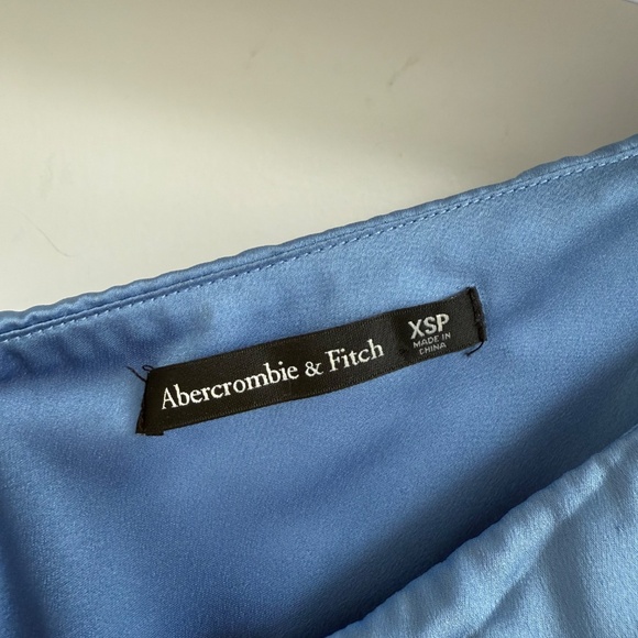 Abercrombie and Fitch One Shoulder Pleated Maxi Dress - Picture 4 of 4